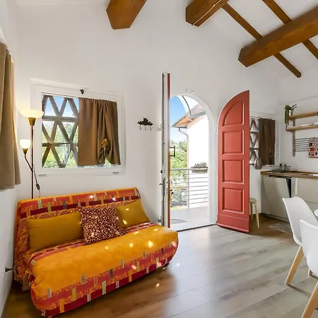 Cozy Intypical Hayloft With Garden - Happy Castelfranco di Sopra